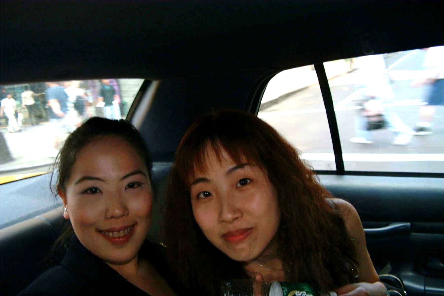 Cieko and Sara in a taxi